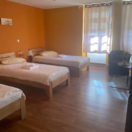 Pensionat Gaestezimmer An Der Stadtmauer Besigheim